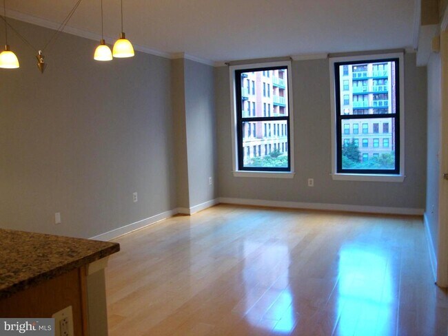 Foto del edificio - 616 E St NW