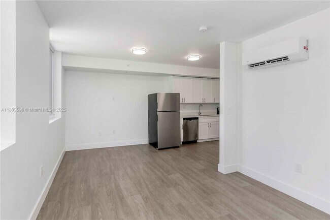 Foto del edificio - 1620 NW 18th St