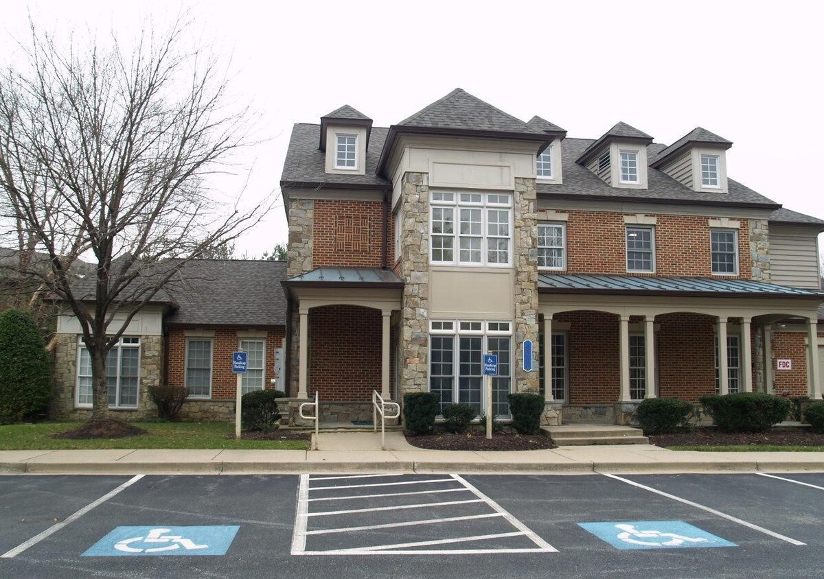 Primary Photo - 8010 Needwood Rd