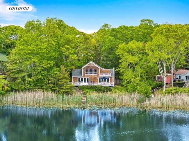 Foto del edificio - 141 Big Fresh Pond Rd