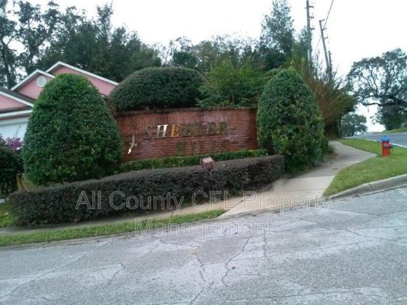 Foto principal - 2026 Larkwood Dr