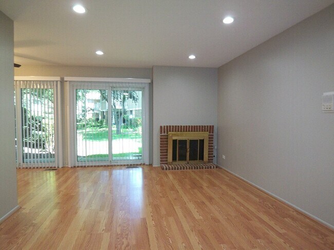 Foto del edificio - 1546 Williamsburg Dr