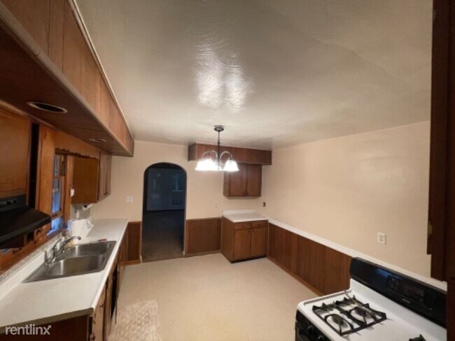 Building Photo - 4 br, 2 bath House - 6520 Southeastern Ave