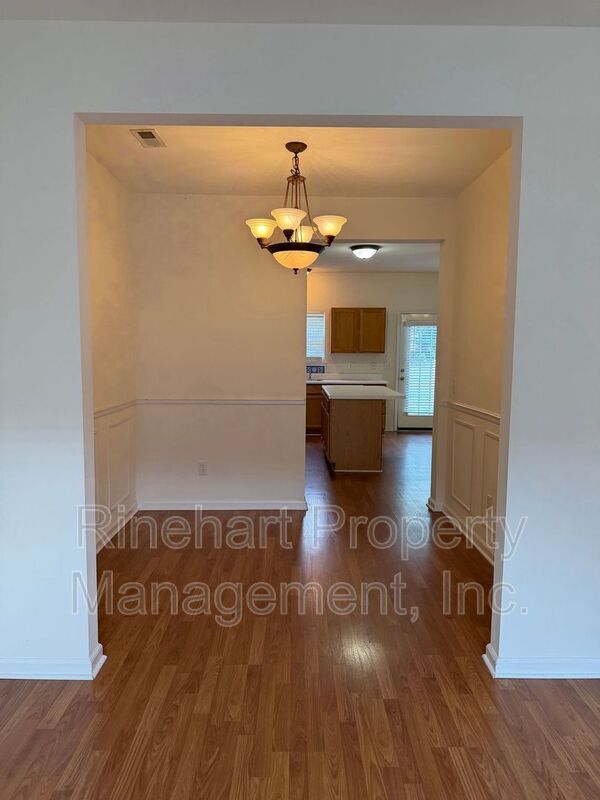 Building Photo - 737 Atherton Way