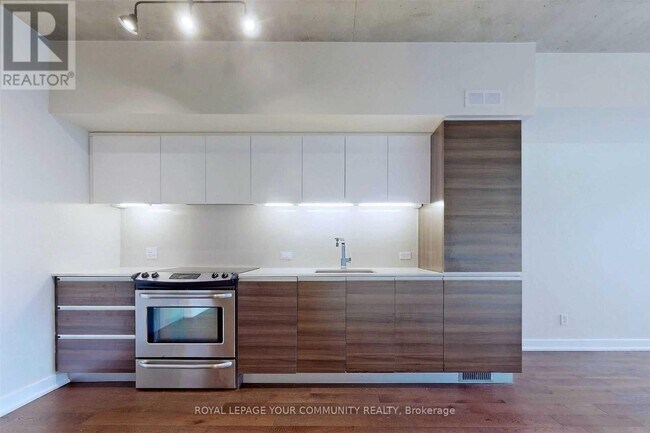 Photo du bâtiment - 1190 Dundas St E