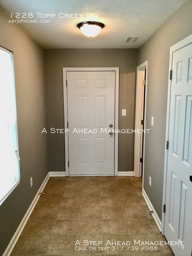 Foto del edificio - 1228 Topp Creek Dr