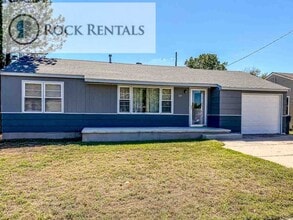 Building Photo - 1117 E 17th Ave