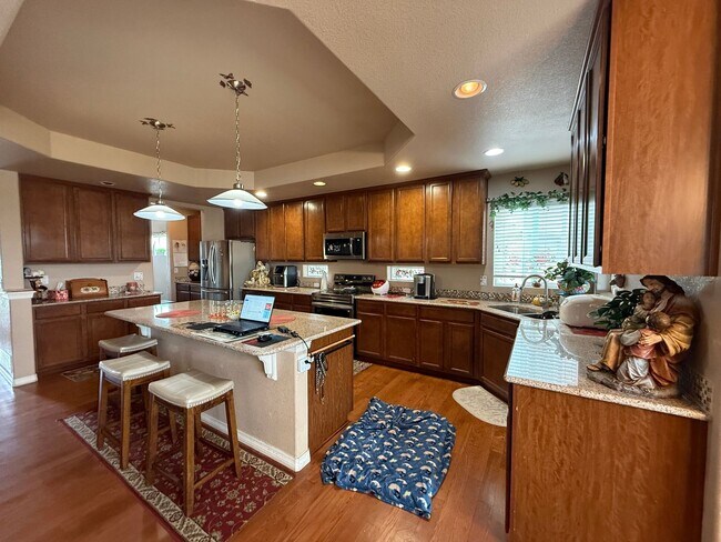 Building Photo - 6 Bed 4 Bath Home with 4,913 Sqft Near Peterson Space Force Base & Schriever Space Force Base!!!