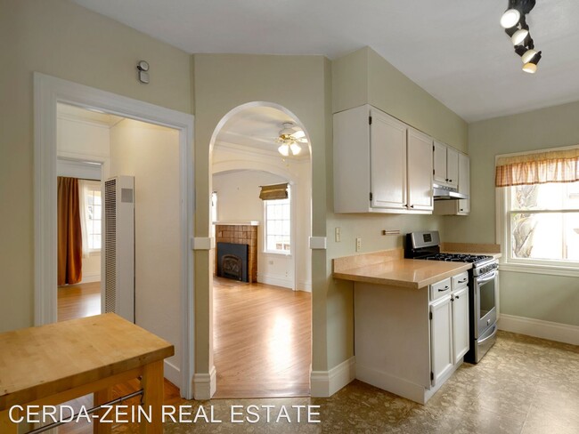 Building Photo - 2 br, 1 bath House - 1618 Saint Charles St.