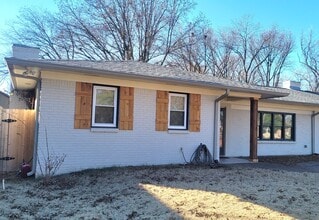 Building Photo - 6871 Wallace Ln