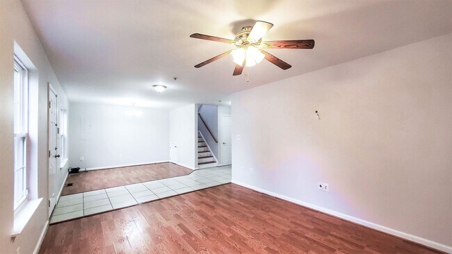 Foto del edificio - Lovely Traditional 5BR/3BA home in excelle...