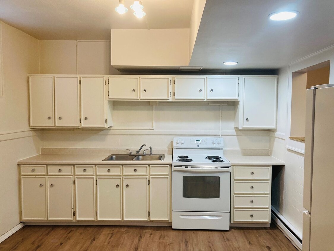 Building Photo - Ebert Apartments