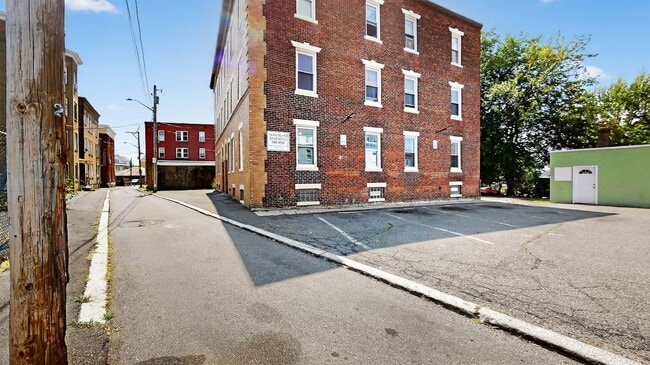 Foto del edificio - Live in Salem! 3Bed for July 1st, 2026