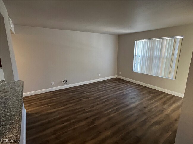 Foto del edificio - 2801 N Rainbow Blvd