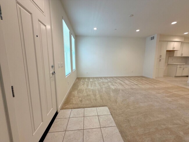 Foto del edificio - Charming 3bed 2.5 bath Simi Valley Home
