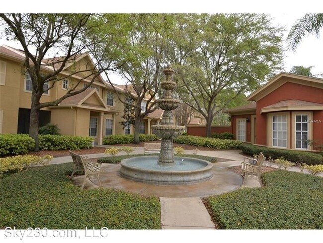 Building Photo - 819 Grand Regency Pointe