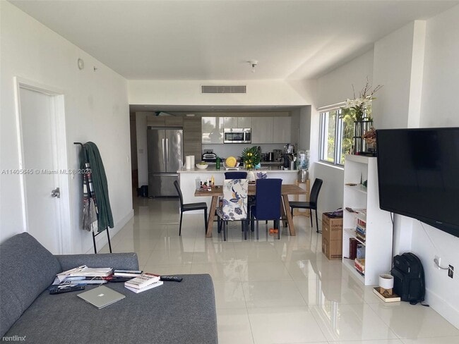 Building Photo - 2 br, 2 bath Condo - 9940 W Bay Harbor Dr ...