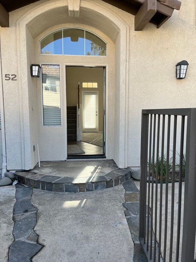 Building Photo - PICTURE PERFECT!  3 BR/3 BA END UNIT CONDO with DIRECT ACCESS 2 CAR GARAGE