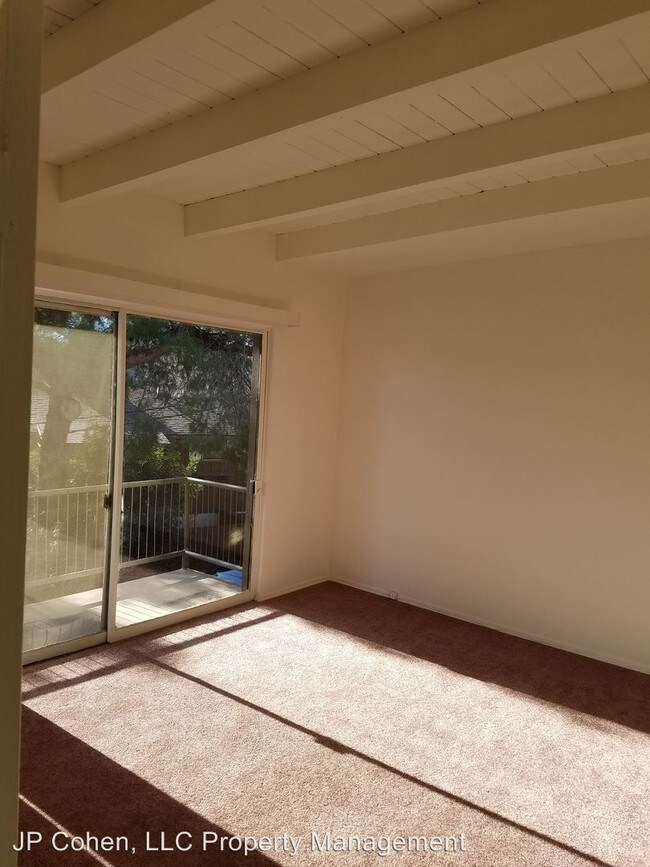 Building Photo - 11940 Laurelwood Dr