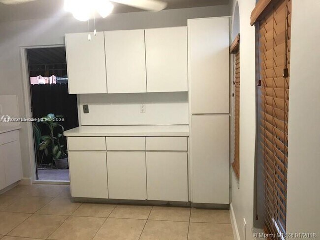 Foto del edificio - 7168 SW 21st St