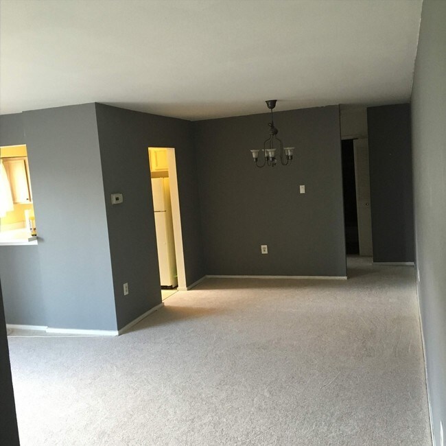 Building Photo - 5611 Franconia Rd