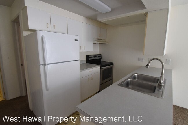 Building Photo - 75-5748-5748 Alahou St