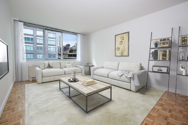 Foto del edificio - 4705 Center Blvd