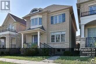 Building Photo - 194 Paradelle Dr