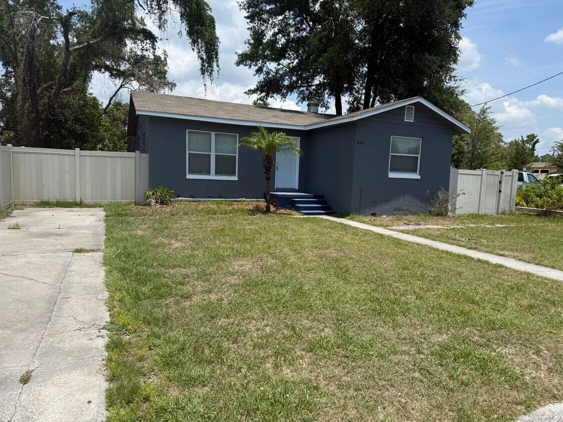 Foto principal - Beautiful 4BR/3BA Home