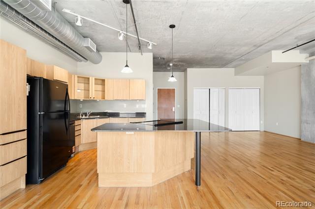 Building Photo - 1499 Blake St