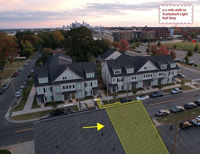 Foto del edificio - 215 Freeland Ln