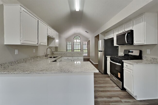 Foto del edificio - 5102 Dobbin Springs Ln