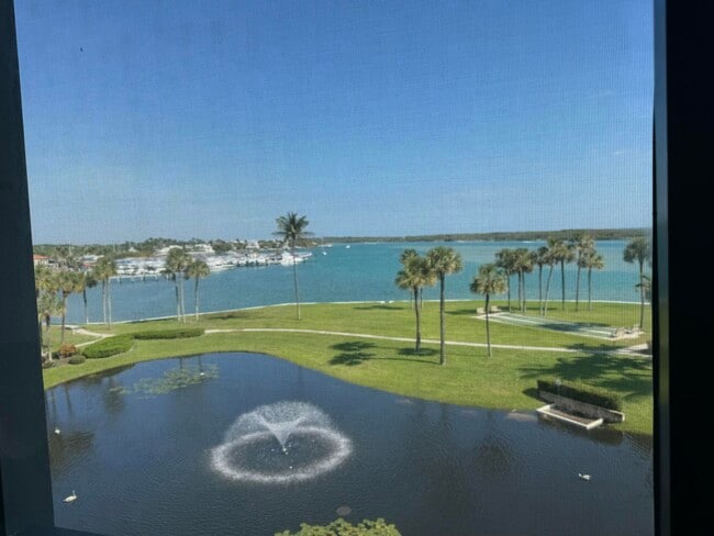 Building Photo - 200 Intracoastal Pl