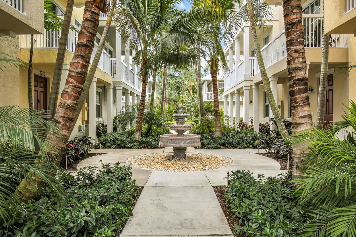 Primary Photo - 101 E Coda Circle C Delray Beach Fl 33444