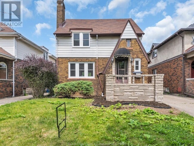 Building Photo - 528 Partington Ave
