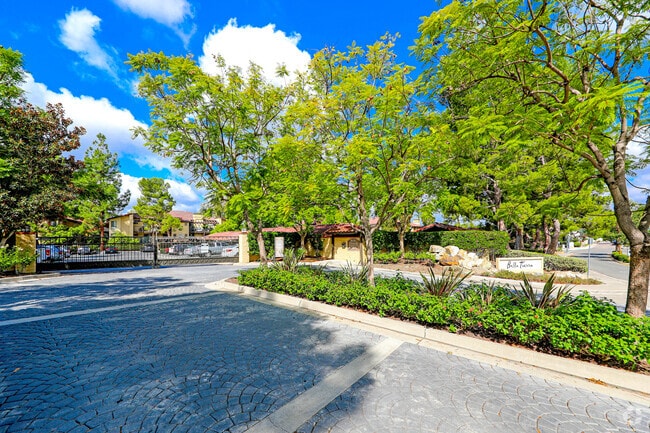 Building Photo - 25601 Indian Hill Ln