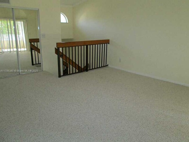 Building Photo - 2 bedroom in North miami Beach FL 33179