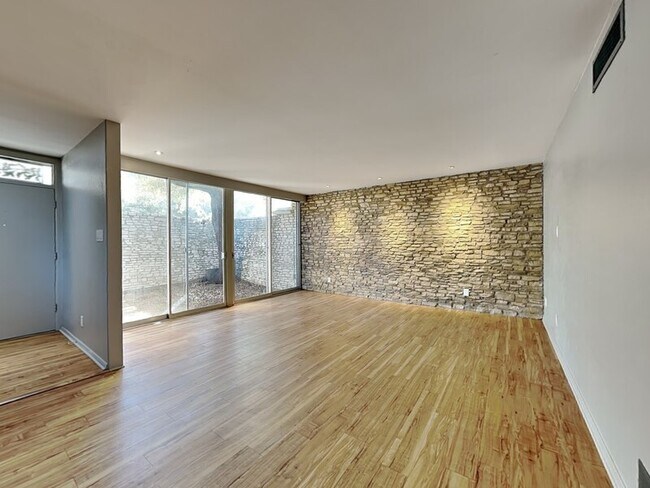 Foto del edificio - 4500 Westridge Ave