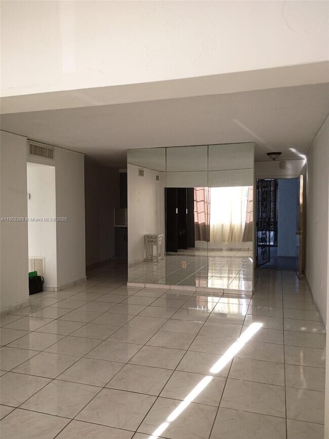 Foto del edificio - 1800 SW 25th St