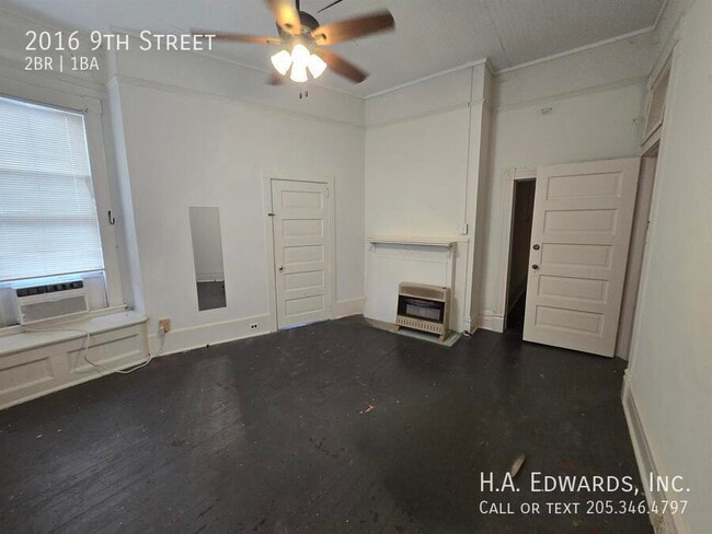 Building Photo - 2016 9th St