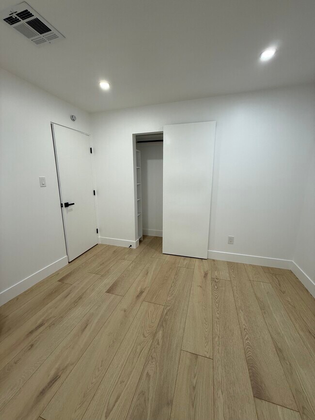 Foto del edificio - 3220 W 132nd St