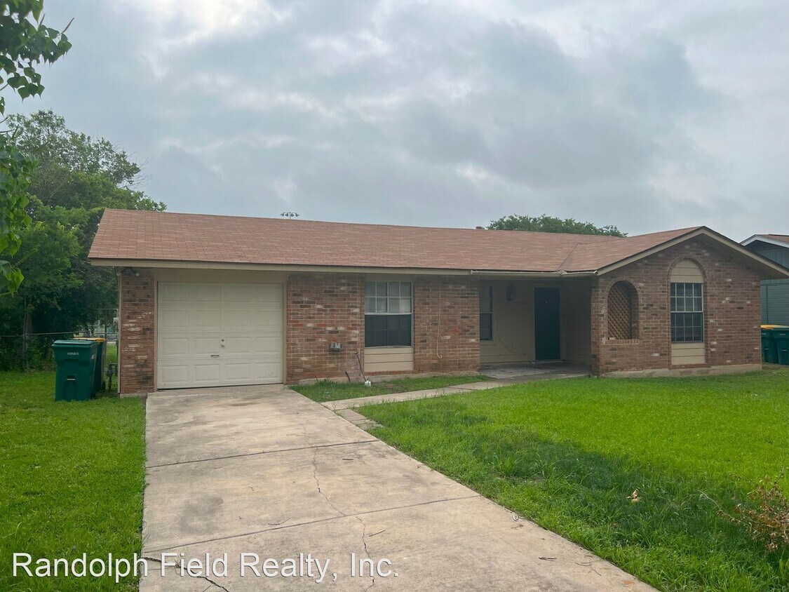 4 br, 2 bath House 11702 DR House for Rent in Live Oak, TX
