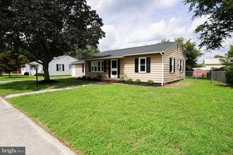 Building Photo - 737 Magnolia Dr