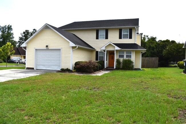 Building Photo - 4636 Weybridge Ln