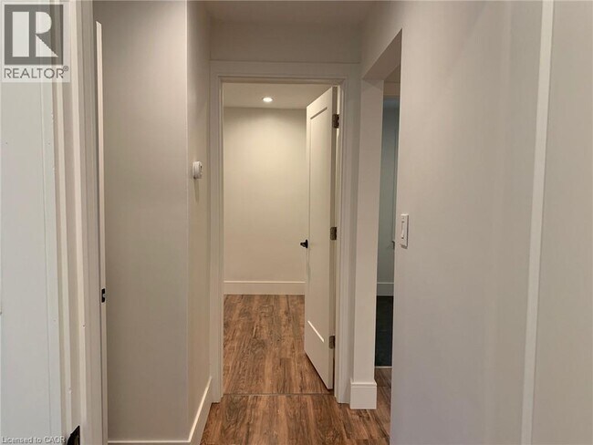 Photo du bâtiment - 204 W 19th St