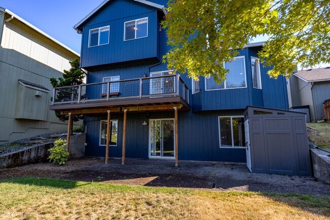 Building Photo - 4 Bedroom house in Hazel Dell - AC, large ...