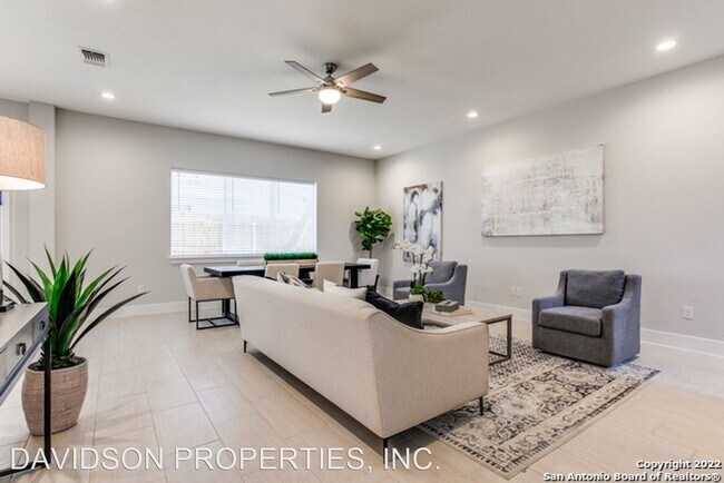 Foto del edificio - 3 br, 2.5 bath House - 1618 W Lawndale Dr ...