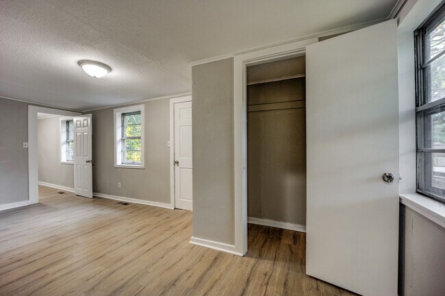 Foto del edificio - Freshly Updated 3 Bedroom House