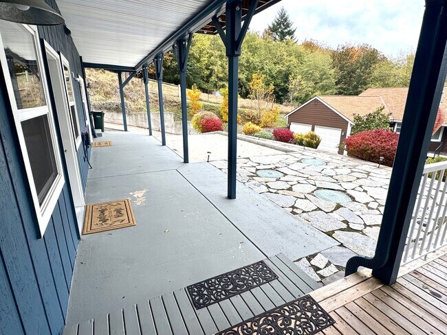 Foto del edificio - 2-Bed 2 bath Gig Harbor Retreat w/ Sauna & Beach Access