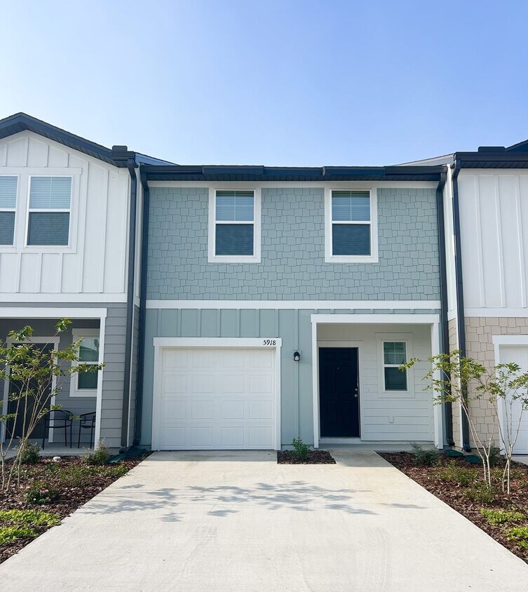 Foto principal - Brand New 3/2.5 Modern Townhome with 1 Car...